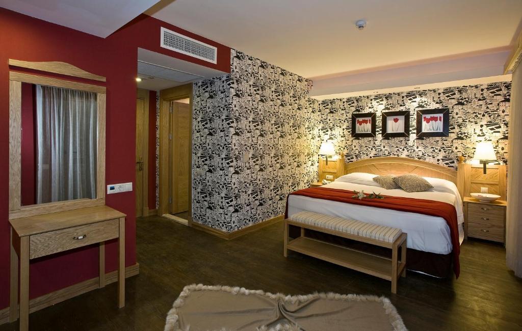 Konvoy Hotel & The Country Club Seferihisar Habitación foto