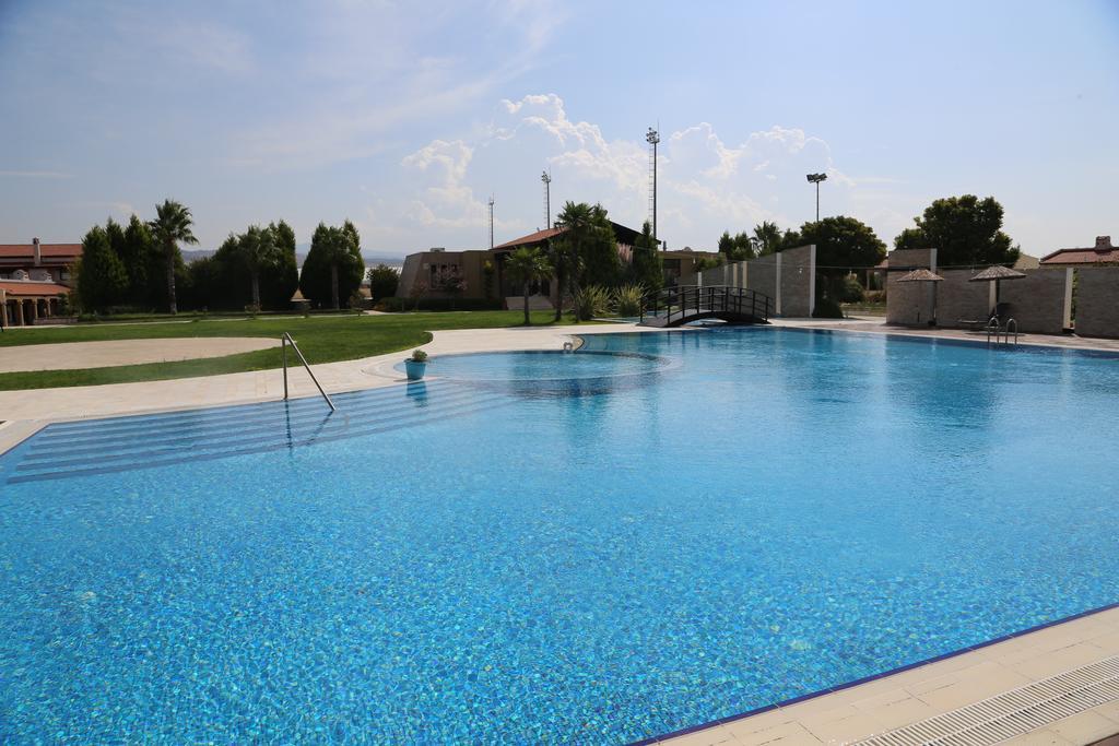 Konvoy Hotel & The Country Club Seferihisar Exterior foto