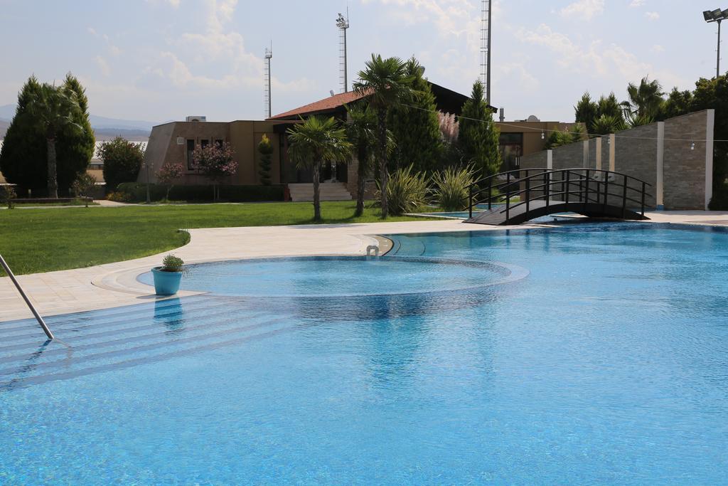 Konvoy Hotel & The Country Club Seferihisar Exterior foto