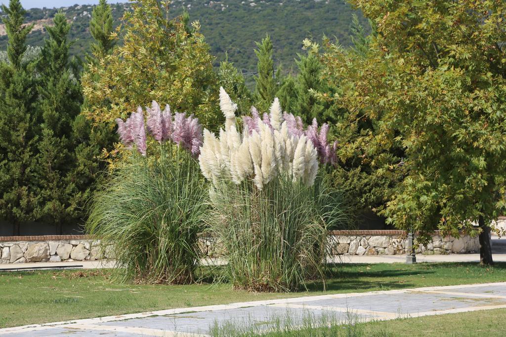 Konvoy Hotel & The Country Club Seferihisar Exterior foto